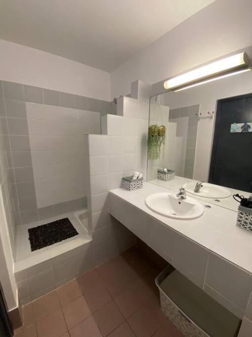 Antilo - appartement proche mer Le Diamant Esterno foto